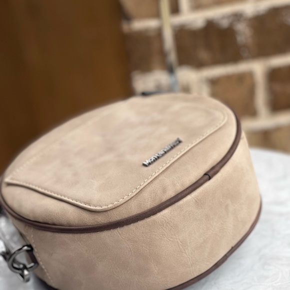 Montana West Floral Embroidered Collection Crossbody Circle Bag NWT - Picture 6 of 6